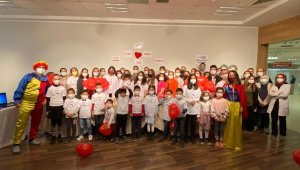 Türkiye'de her yıl 15 bin bebek kalp hastalığıyla doğuyor