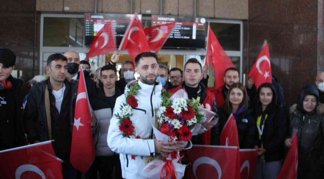 'Uçan Türk' Fatih Arda İpcioğlu yurda döndü