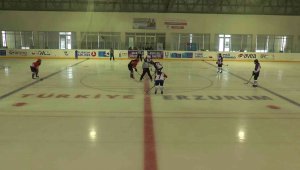 UNİLİG Buz Hokeyi Türkiye Şampiyonası Erzurum'da başladı