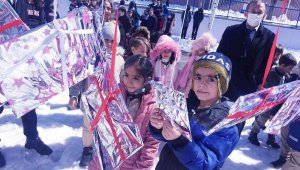 Ağaçlar kitap açtı