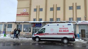 Ardahan'da 42 öğrenci zehirlenme şüphesiyle hastaneye kaldırıldı