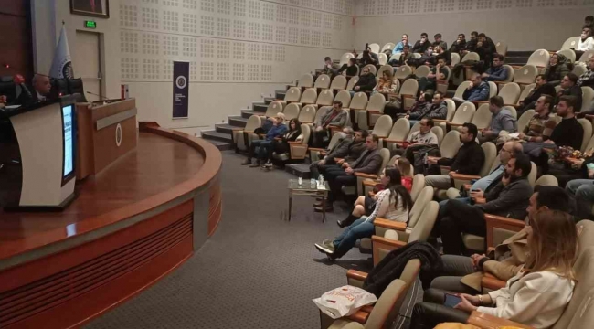 Erzurum Tabip Odası'nın düzenlediği konferansta doktor sorunları ele alındı