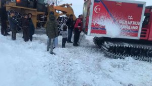 Kar ve tipi sürücülere zor anlar yaşattı