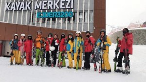 Misafir öğrenciler Palandöken'de