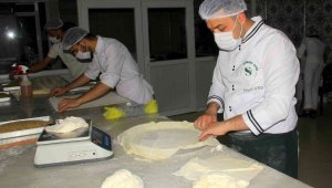 Bayram öncesi 'tatlı' mesai