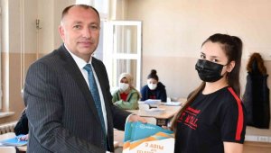 MEB'den öğrencilere ücretsiz kaynak kitap