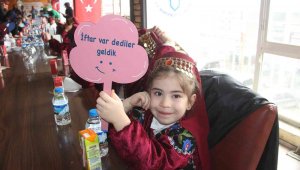 Tekne orucu tutan çocukların iftar heyecanı