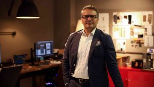 Türkiye'nin gururu oldular.. 40 ülke 210 noktada Türk Bayrağı'nı taşıyorlar