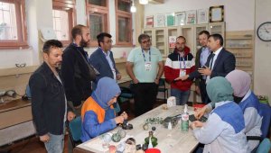 Atıkların el sanatları ile geri dönüşümünü sağlayacaklar