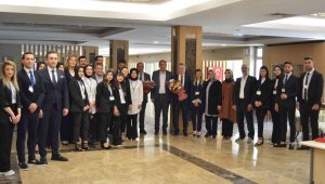 Erzurum'da "Dünya idari personeller günü" paneli