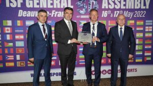 Fransa'da ISF Wınter Games 2023'ün bayrağı devralındı