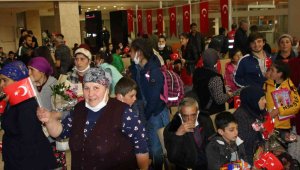 Ukrayna'dan tahliye eden Ahıska Türkleri Elazığ'a getirildi