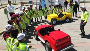 Büyükşehir'den 5 adımda güvenli trafik eğitimi