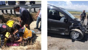 Horasan - Pasinler karayolunda trafik kazası: 2 yaralı