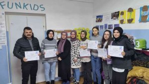 Lise öğrencileri Avusturya ve Çekya eğitiminden döndü