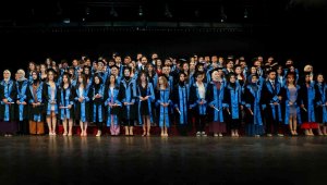 Mezuniyet törenleri büyük bir coşkuyla kutlandı