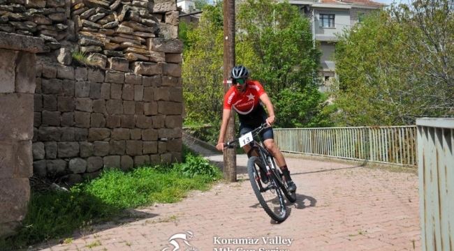 Pedallar Anadolu'nun zirvesinde dönecek