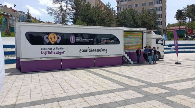 'Restoran ve Kafeler Dijitalleşiyor Projesi' eğitim tırı Erzurum'da
