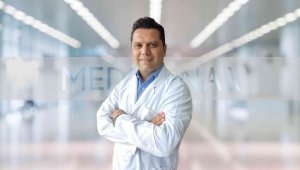 KBB uzmanından uyarı: "Yaz aylarında havuza girerken daha dikkatli olunmalı"