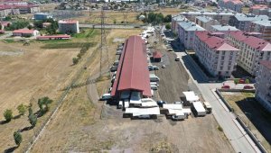 Şükrüpaşa Semt Pazarı yenilenen yüzüyle pazarcıların ve halkın hizmetine sunuldu