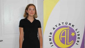 YKS'de AYT eşit ağırlık birincisi Selin: "Birinciliği beklemiyordum, çok mutluyum"