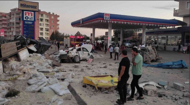Bir trafik faciası da Mardin'de; 20 ölü...