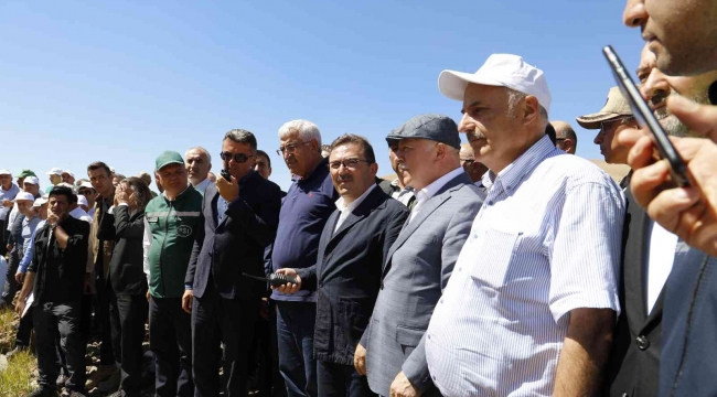Hınıs Başköy Barajı'nın kapakları 'su tutma' töreni ile kapatıldı