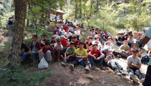 Kur'an Kursu öğrencilerinden yürüyüş ve piknik etkinliği