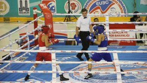 Üst Minikler Avrupa Boks Şampiyonası yapılan seremoni ve boks maçlarıyla Erzurum'da başladı