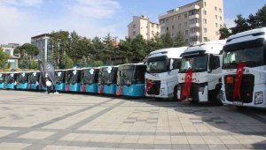 Vali Memiş: "Türkiye otobüs ve kamyon üretiminde dünya birincisi"