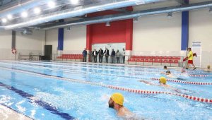 "Yüzme Bilmeyen Çocuk Kalmasın!" sloganına destek