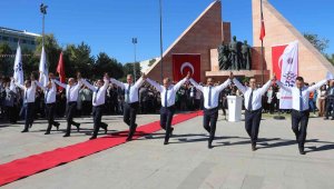 Atatürk Üniversitesi 65'nci akademik yılı etkinliklerle açıldı