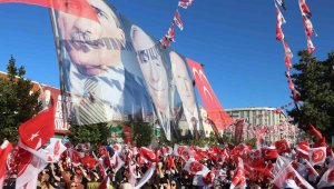  Bahçeli:"Türkiye'de Kürdistan diye bir bölge yoktur..."