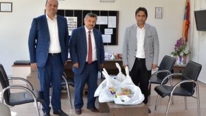 ETSO'dan ihtiyaçlı öğrencilere kırtasiye yardımı