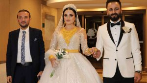 Gelin ve damada 4 milyon TL'lik takı takıldı