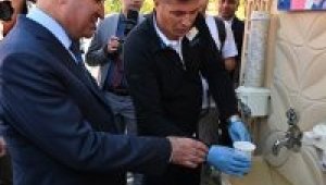 Adalet Bakanı çorbayı çeşmeden içti