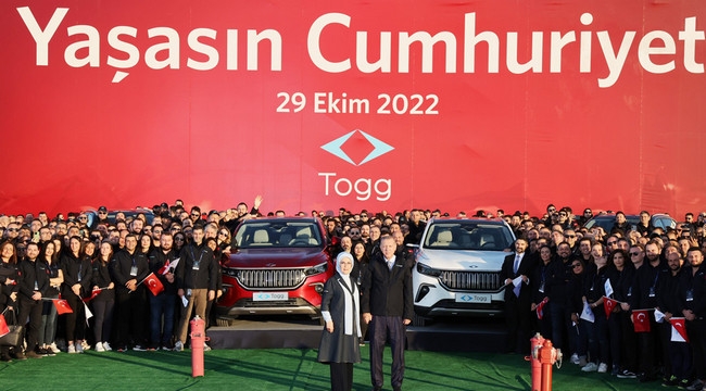 Cumhurbaşkanı Erdoğan: "Togg ülkemizin güçlü yarınları için bu ortak hayali kurmanın tadını hepimize yaşatan projenin adıdır"