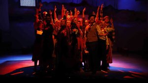 Erzurum Devlet Tiyatrosu yeni sezona...