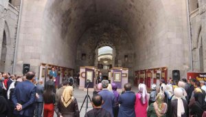 Erzurum'da Hüsn-i Hat Sergisi 48 eser ile 10 Ekim'e kadar ziyarete açık kalacak