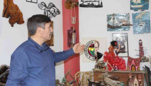 Erzurum'un tek ahşap yakma ve naht sanatı ustası birbirinden güzel eserler ortaya çıkartıyor