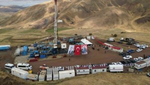 Konaklı'da sondaj vuruldu