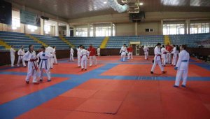 U21 Karate Milli Takımı şampiyonaya Erzurum'da hazırlanıyor