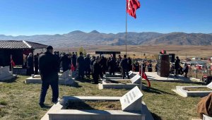 Yavi'de PKK'lı teröristlerin 29 yıl önce şehit ettiği 33 kişi anıldı