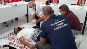 Yıl sonuna kadar 500 bin okul yöneticisi ve öğretmen ilk yardım sertifikası alacak