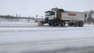 Doğu'da yüksek kesimlerde kar yağışı aralıklı etkisini gösterdi