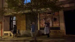 Düzce'de 5.9 şiddetinde deprem, İstanbul'da hissedildi