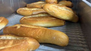 'Ekmek aptal toplumların gıdasıdır' diyene tepki: 'Kendisi aptal'