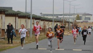 Erzurum'da atletizm kros yarışları düzenlendi