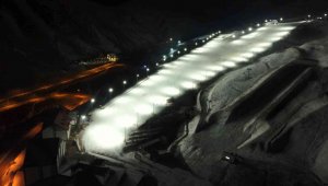 Palandöken'de kayak sezonu için suni karlama çalışmaları başladı