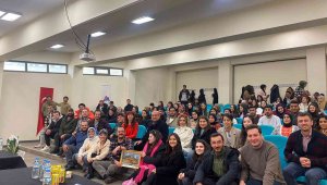 Erzurum DT oyuncuları, öğrencilerle söyleşti